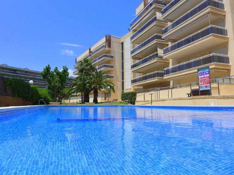 Apartamentos Ventura Village Park Салоу Екстер'єр фото